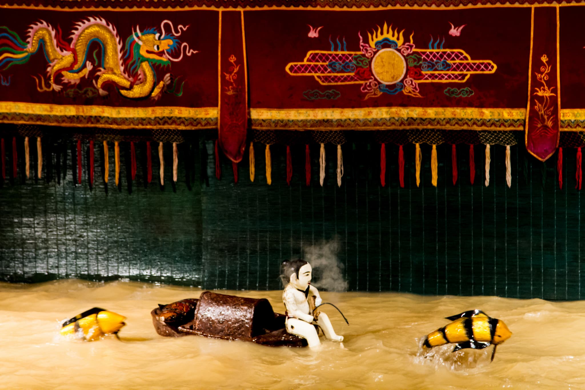 Traditional Vietnamese Water Puppet Show with Dinner in Ho Chi Minh - image 23