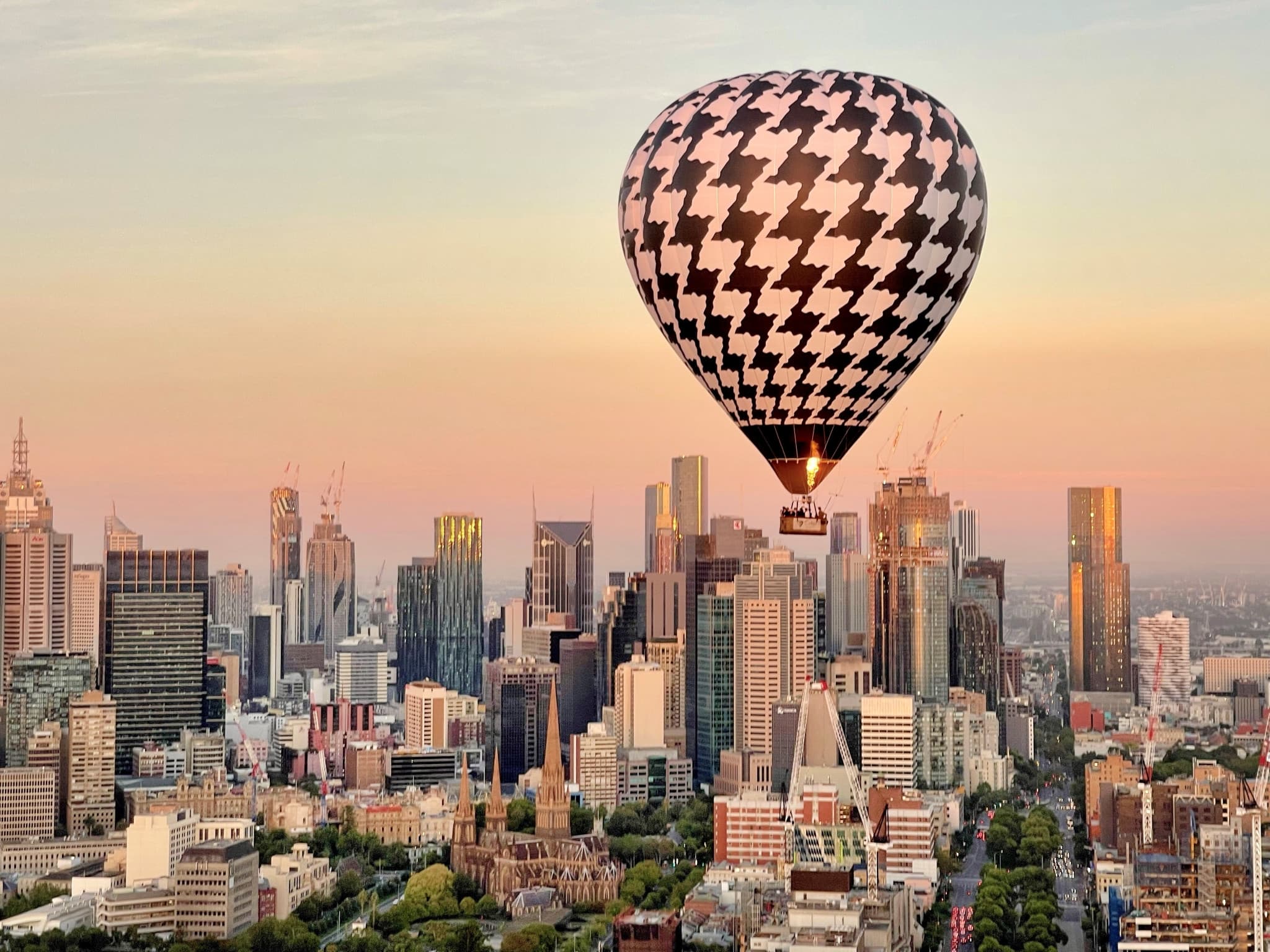 Sunrise Hot Air Balloon Flight over Melbourne with Photos - image 8