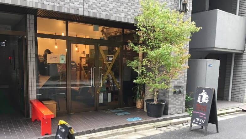 Tsukiji Outer Market Breakfast Tour - image 6